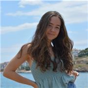 Me considero una persona extrovertida, trabajadora y creativa. Profesora partícula de inglés preferiblemente en primària o ESO